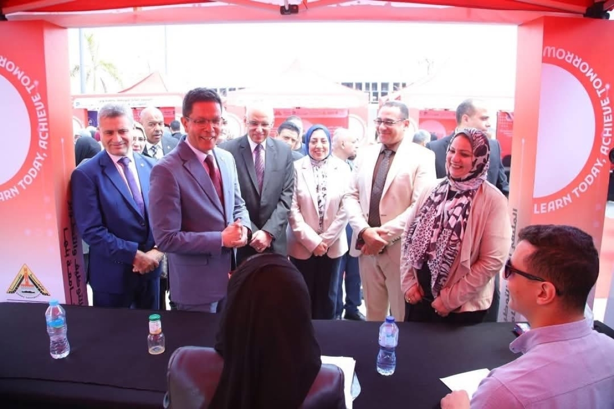 فعاليات مشاركة كليه الفنون التطبيقيه في ملتقى التوظيف الثاني