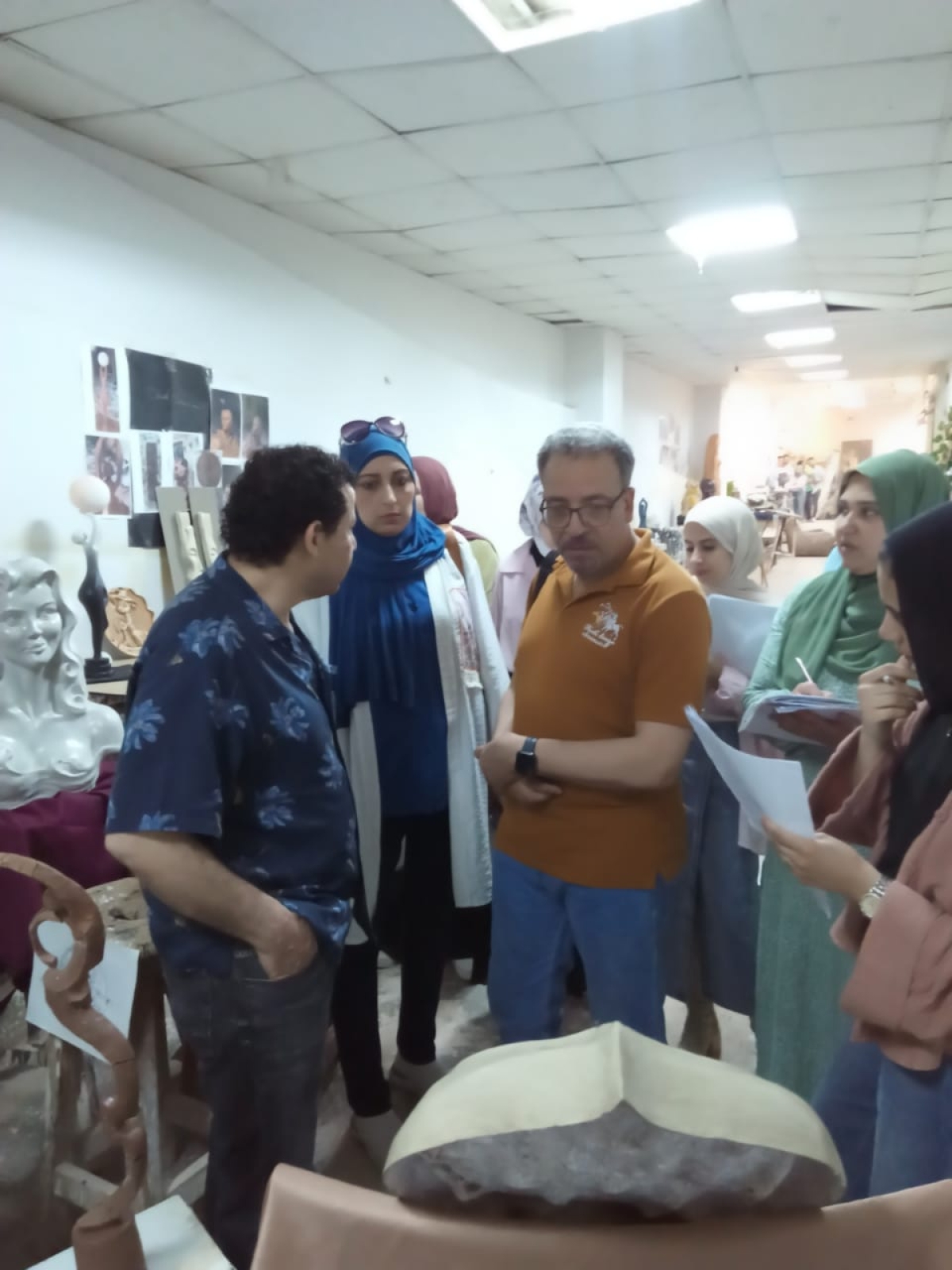 فاعليات تقييم مقرر نحت الطبيعه الحيه ٦ الفرقة الثالثه بقسم النحت والتشكيل المعماري والترميم للفصل الدراسي الثاني للعام الجامعي ٢٠٢٥ /٢٠٢٦