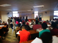 رئيس الجامعة يتفقد دورات التأهيل لإختبارات قدرات الفنون التطبيقية