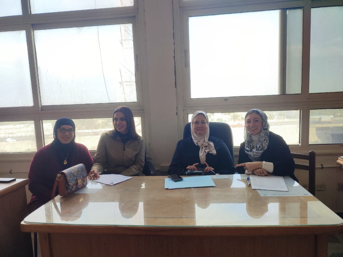 فاعليات تقييم مقرر اساسيات تصميم الملابس  للفرقة الأولى  ـ الفصل الخريفي ـ للعام الجامعي 2025 - 2026 (قسم تك الملابس والموضة)